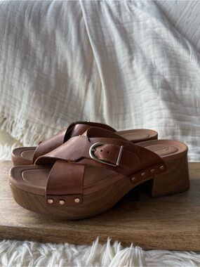 Clarks Sivanne Walk Leather Comfort Sandals – Tan – Women’s Size 7.5